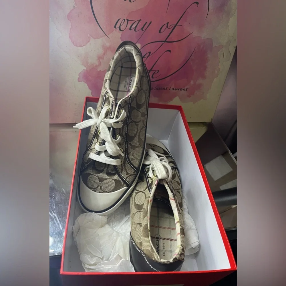 Used Coach Barrett Sneaker - Picture 2 of 4